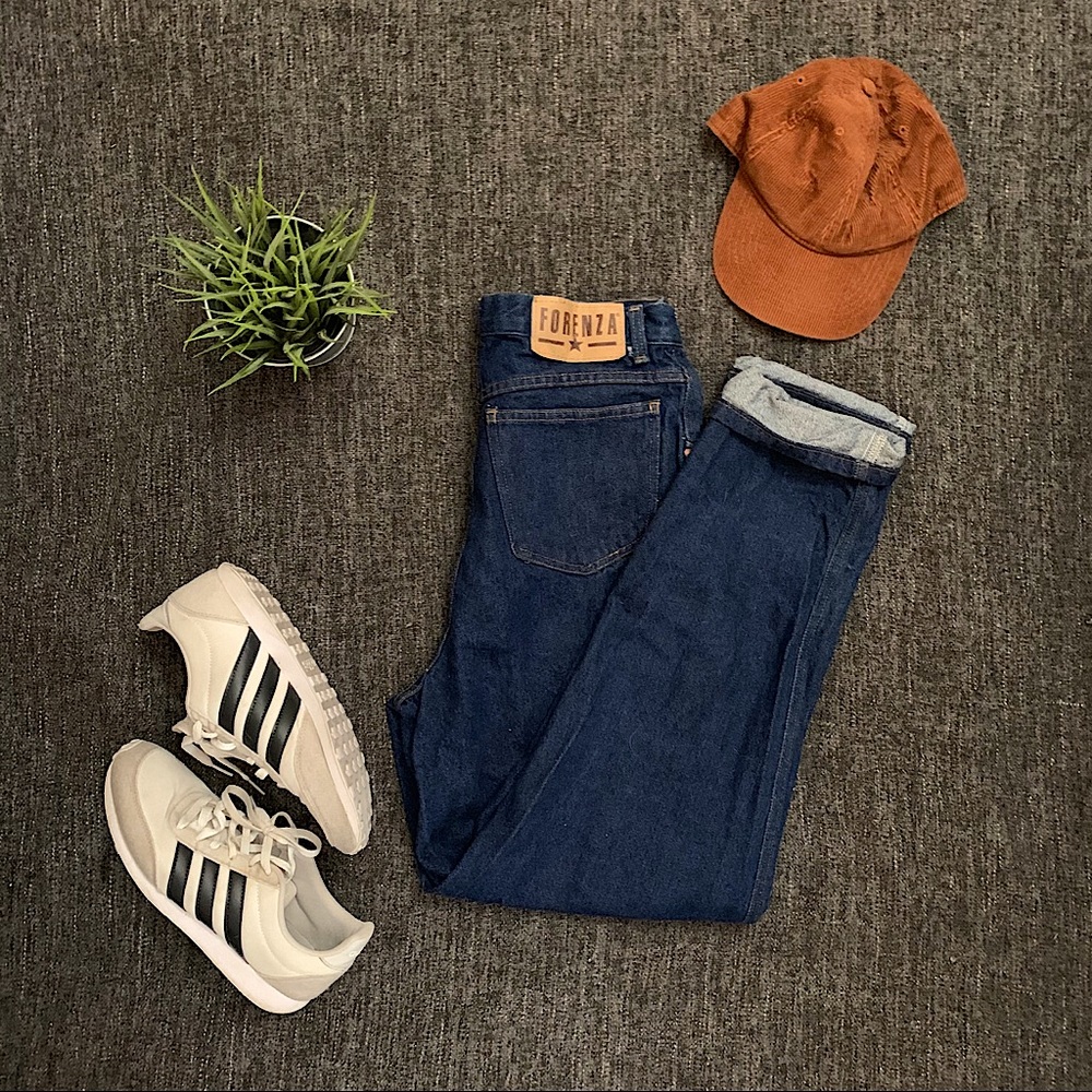 Vintage High-Waisted Classic Mom Jeans